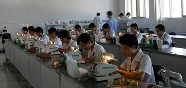 crise professionnelles avec les prothèses chinoises